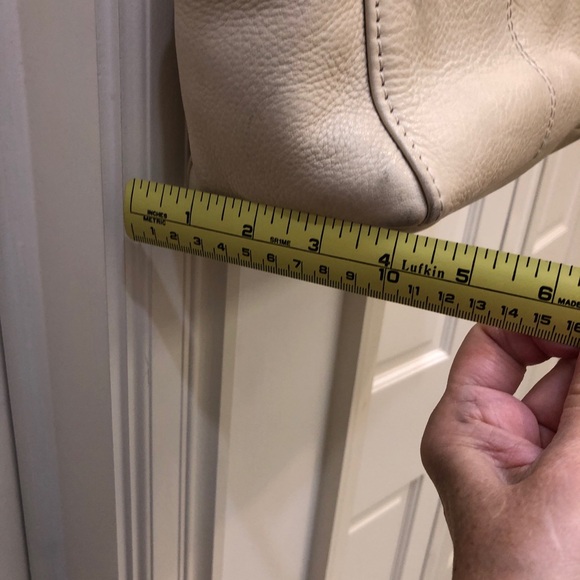 Fossil Purse handbagSoft Creamy Leather Shoulder bag includes strap,  3+pockets - Picture 8 of 17